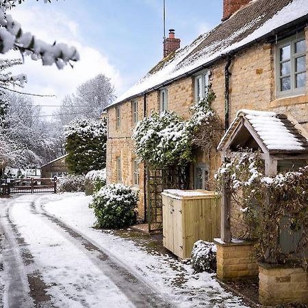 Charming 17Th Century Cotswold Cottage Adlestrop Buitenkant foto