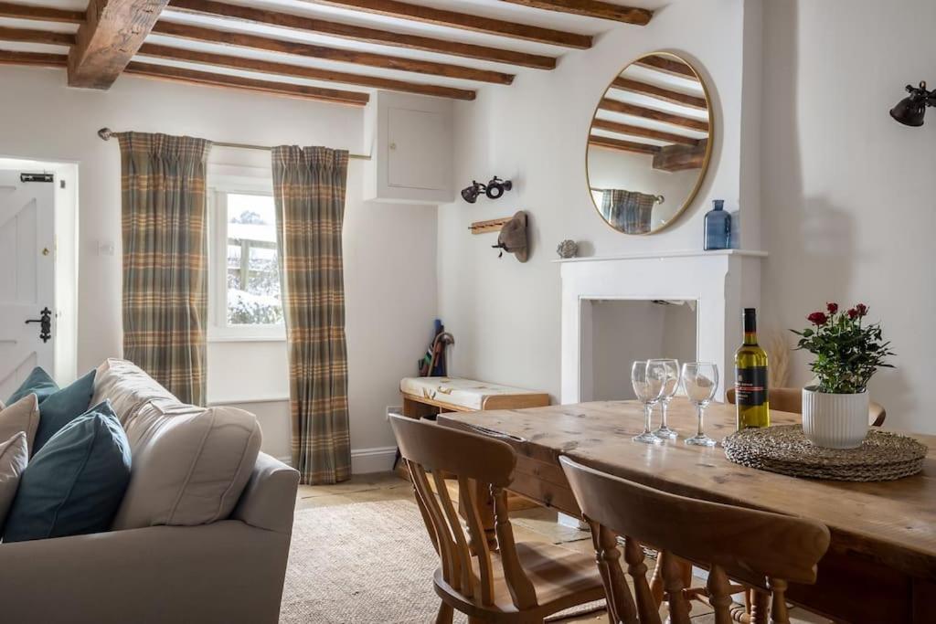 Charming 17Th Century Cotswold Cottage Adlestrop Buitenkant foto