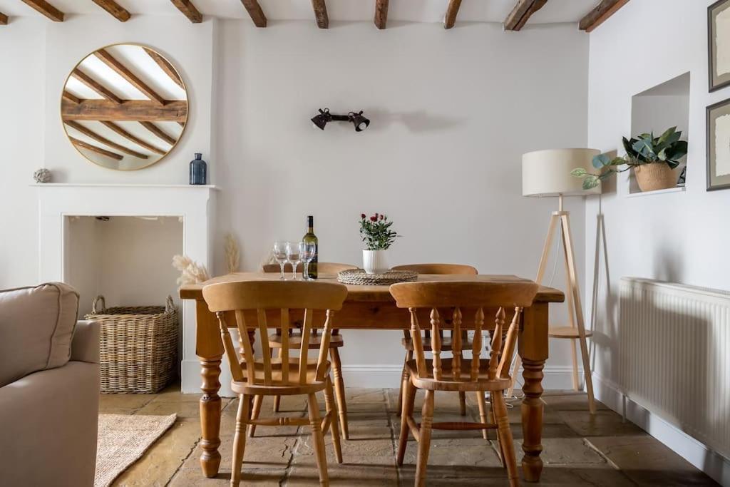 Charming 17Th Century Cotswold Cottage Adlestrop Buitenkant foto