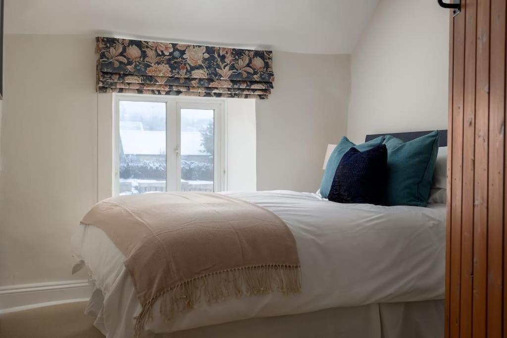 Charming 17Th Century Cotswold Cottage Adlestrop Buitenkant foto
